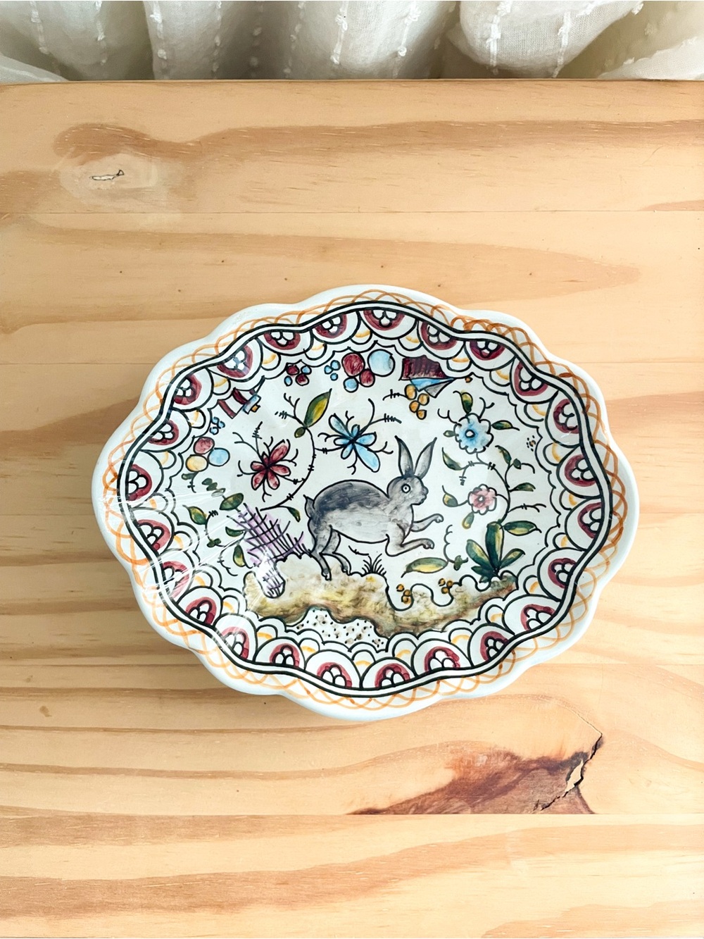 Coimbra Portugal Hand Painted Ceramic Scalloped Floral Rabbit Trinket Dish - Picture 8 of 8